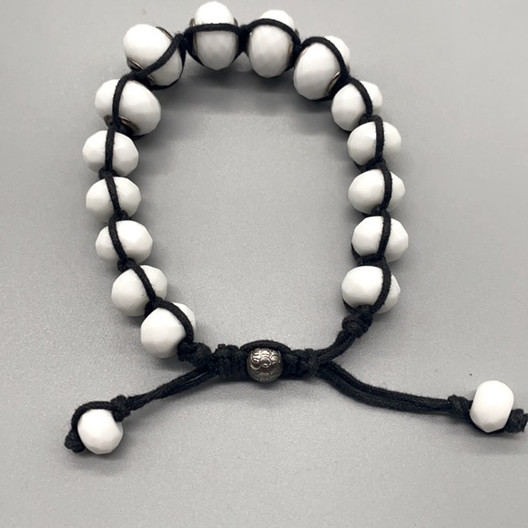 Natural faceted white agate macrame adjustable bracelet 🌺 - Picture 2 of 6